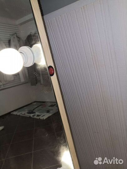 Безрамное гримерное зеркало