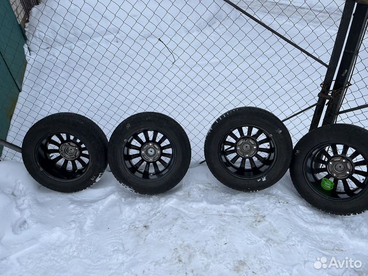 R14 Nokian Tyres Nordman SX2 175/70, PCD 4x114.3 DIA 66.1