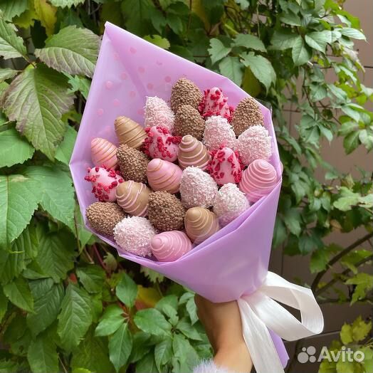 Клубничный букет