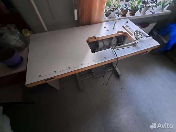 Швейная машина jack прямострочка