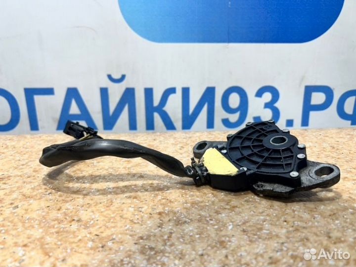 Селектор АКПП Opel Astra H Z18XER 2007