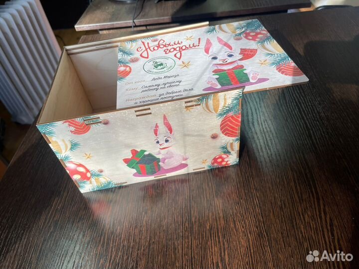 Подарочная упаковка из фанеры с уф печатью