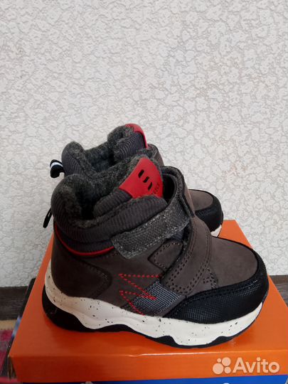 Ботинки демисезонные для мальчика 22