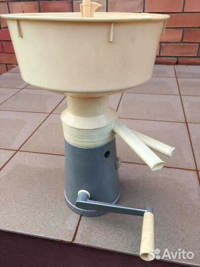 Продам сепаратор ручной