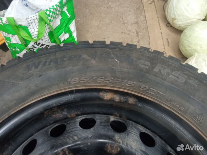 Колеса r15 Solaris с штатными колпаками