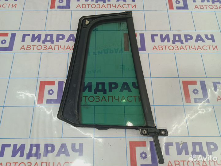 Стекло двери задней левой (форточка) Volksvagen Ti