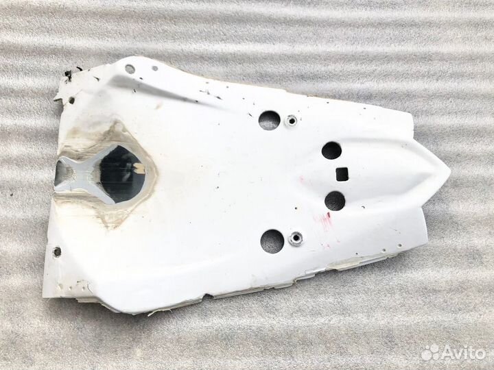 Kawasaki Z750 2010 нижний пластик хвоста