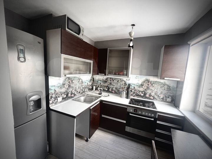 2-к. квартира, 49 м², 2/5 эт.