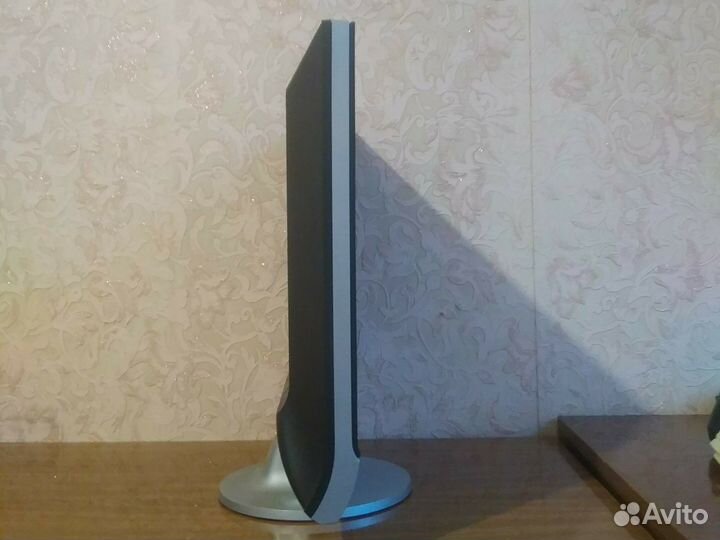 Плоский Samsung 51 см диагональ корейский ЖК тв