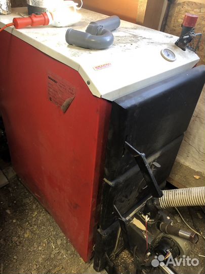 Твердотоплевный котел с пелетной горелкой