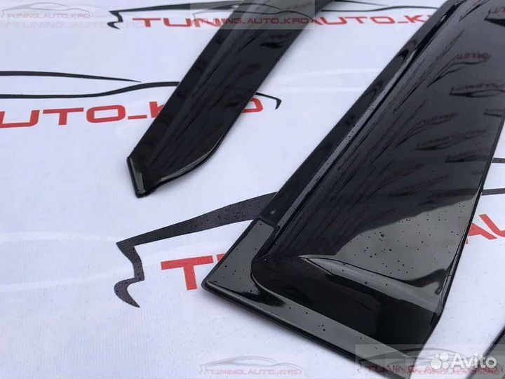 Ветровики Nissan Patrol I8710