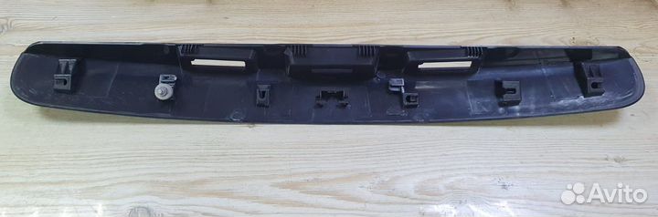 Накладка задней двери Nissan Qashqai