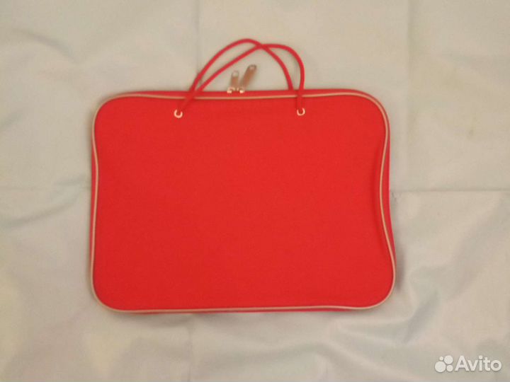 Сумка для планшета / нетбука. Размер 33*25*1,5см