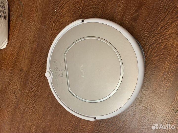 Робот пылесос