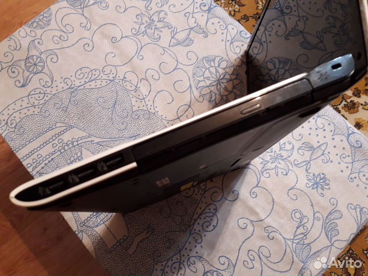 Ноутбук Sony Vaio SVE151
