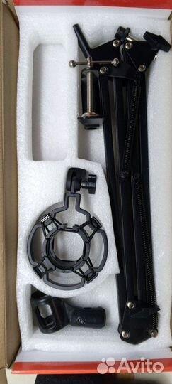 Студийный конденсаторный микрофон JBH