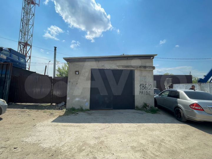 Гараж, > 30 м²