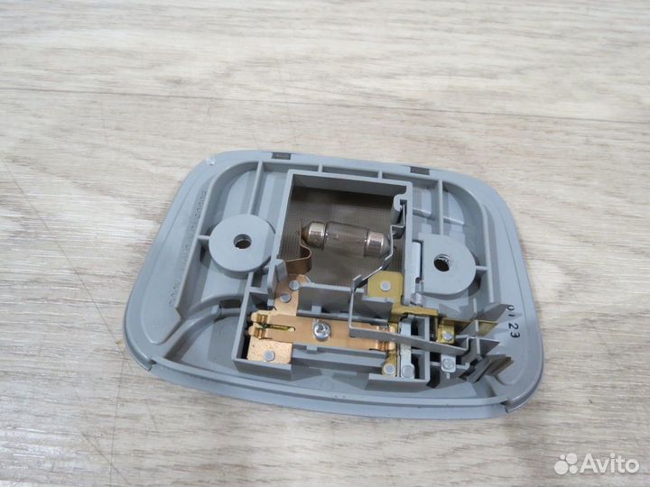 Плафон салонный Mitsubishi Outlander XL