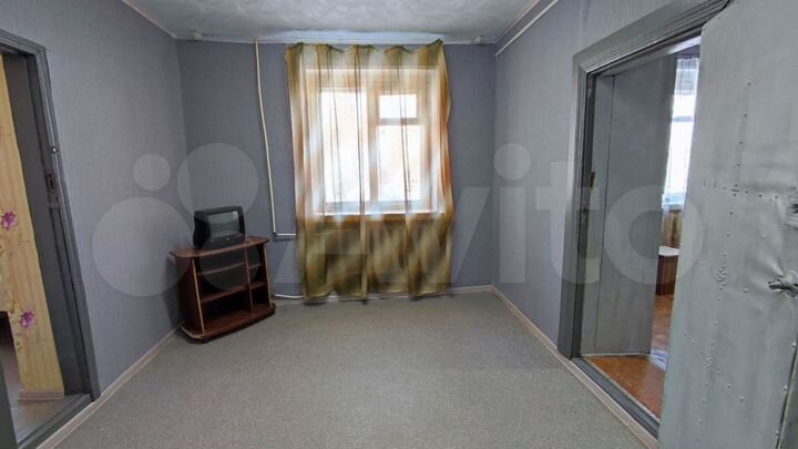 Комната 100 м² в 4-к., 2/5 эт.