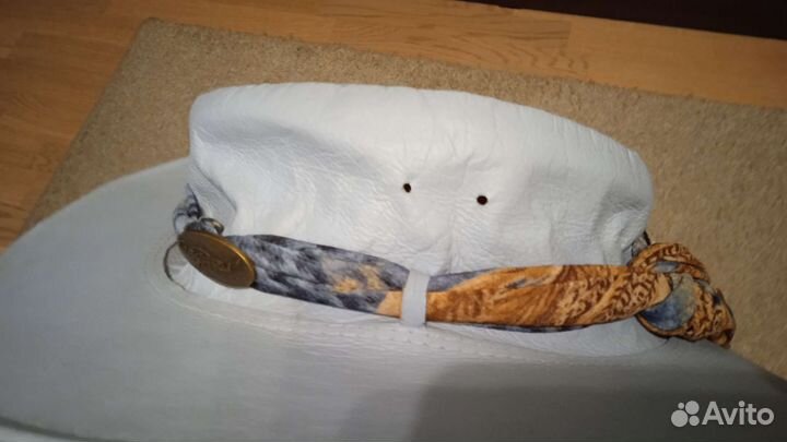 Шляпа женская кожаная