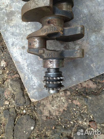 Коленвал на Мерс 124