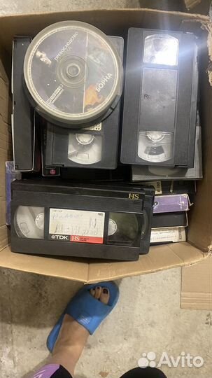 Видеокассеты с фильмами