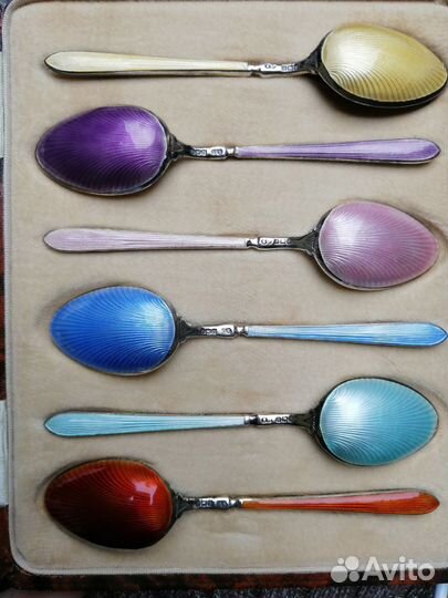 Серебряные ложечки гильоше