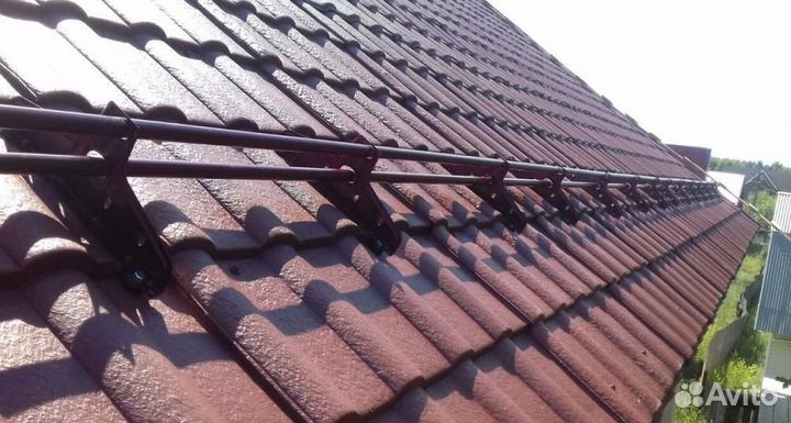 Снегозадержатель – гарантия безопасности