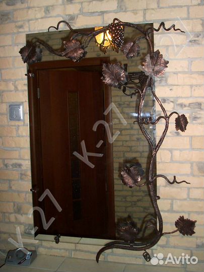 Кованое зеркало