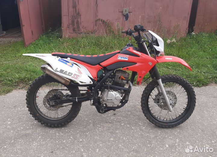 Кросовый мотоцикл