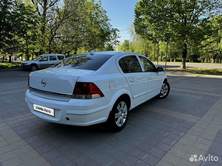 Opel Astra 1.6 МТ, 2008, 197 000 км