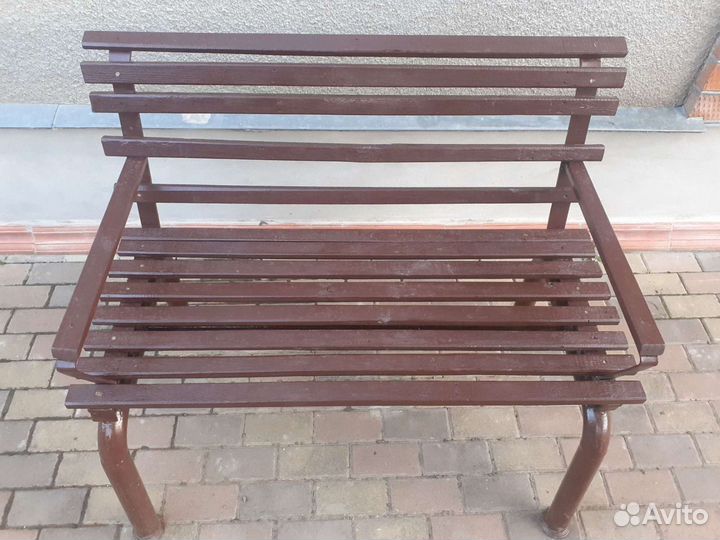Скамейка деревянная