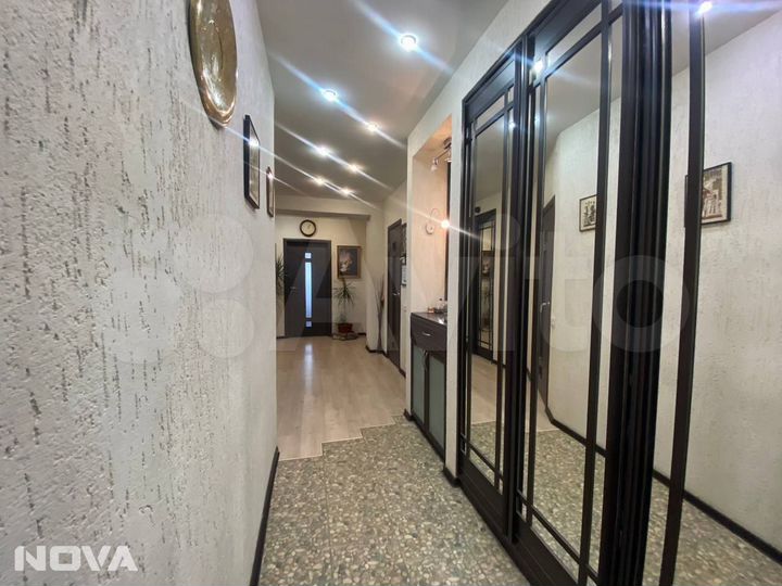 4-к. квартира, 129,2 м², 2/3 эт.