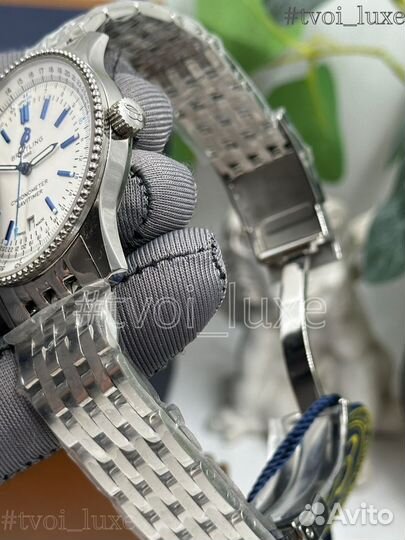 Часы breitling navitimer