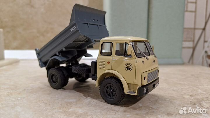 Модель маз 5549