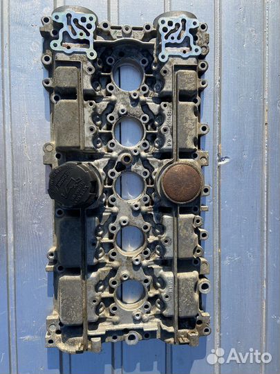 Клапанная крышка (крышка гбц) volvo