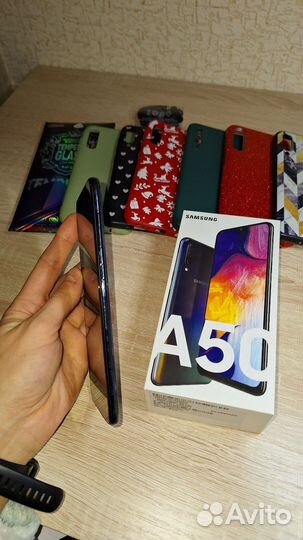 Samsung Galaxy A50, 4/64 ГБ