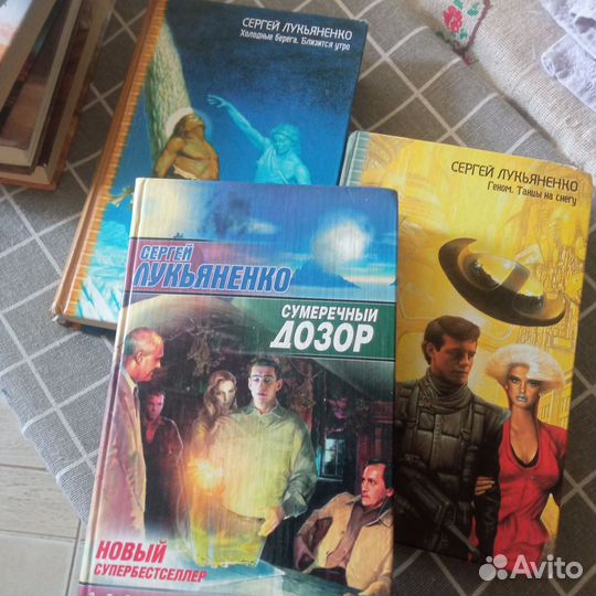 Книги фантастика, приключения, детективы