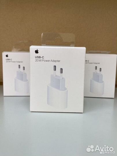 Зарядный блок iPhone 20 w USB