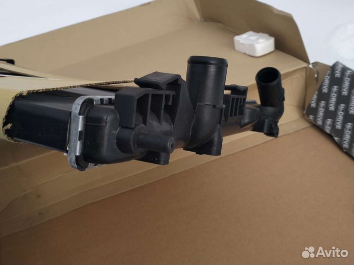 Радиатор охлаждения Renault, OEM:7700838134 алюмин