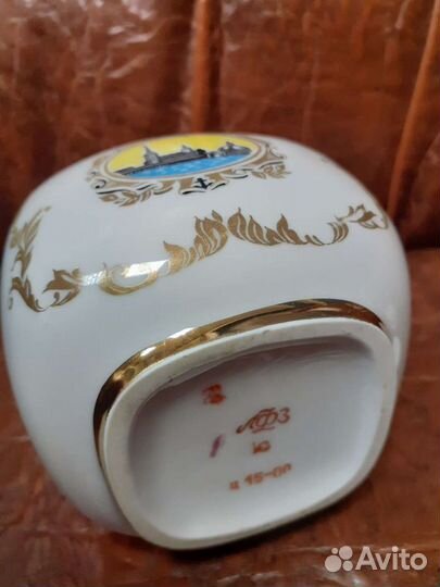 Фарфоровая чайница лфз