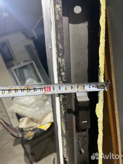 Продаю дверь входную