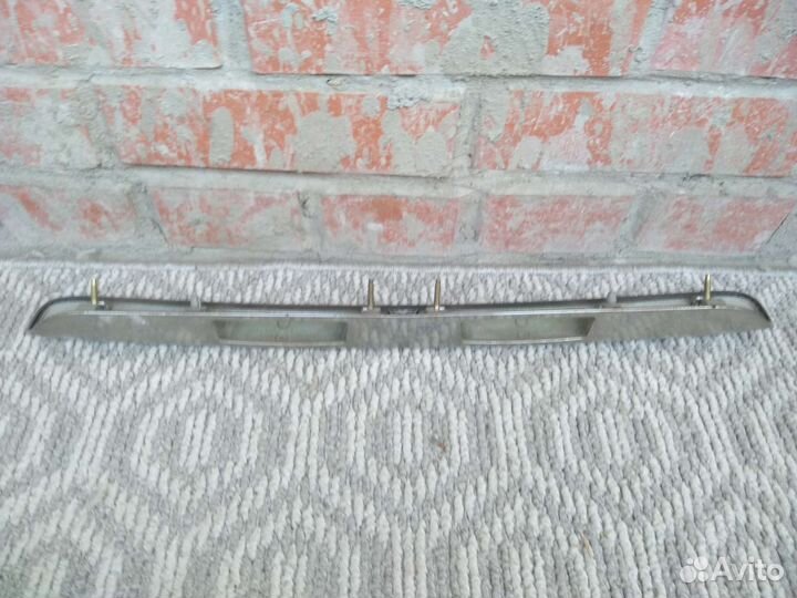 Накладка крышки багажника Toyota Platz