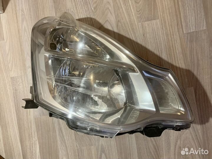 Фара правая оригинал nissam almera g15