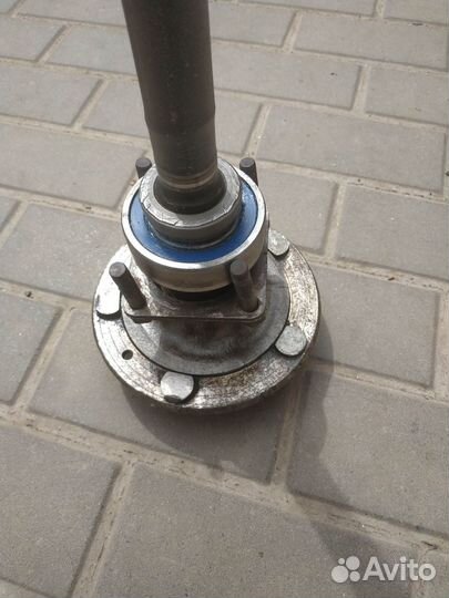 Полуось нива старого образца 2121