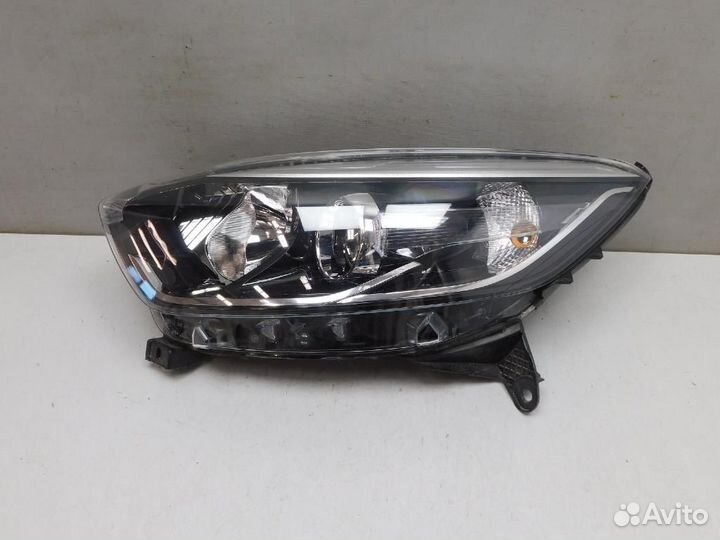 Фара левая Renault Captur/Kaptur