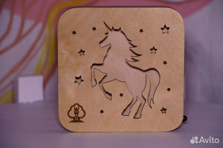 Детский светильник из дерева Единорог