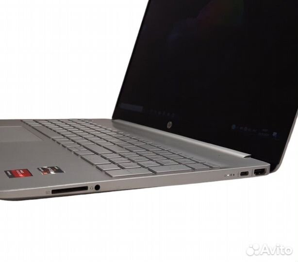 Ноутбук 15.6