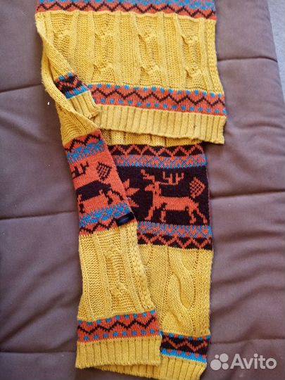 Шарф с оленями