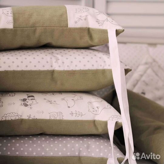 Комплект бортиков в кроватку